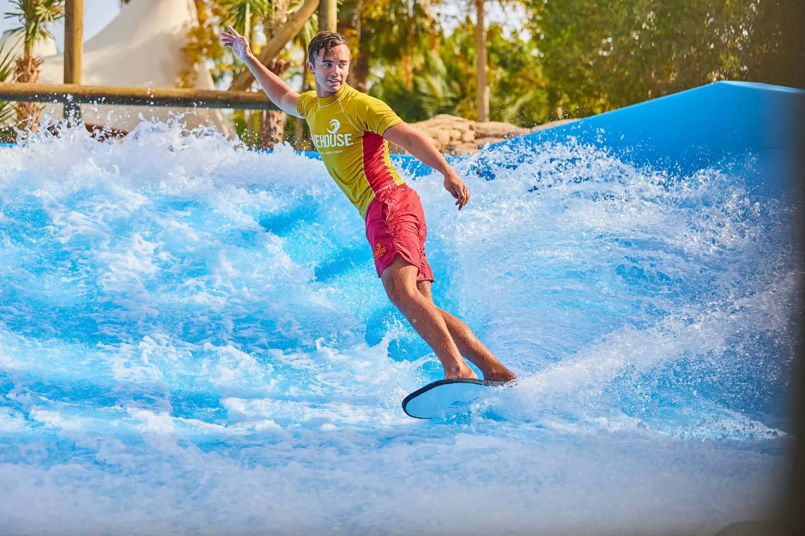 Wavehouse-Lifestyle-LifeguardSurfing