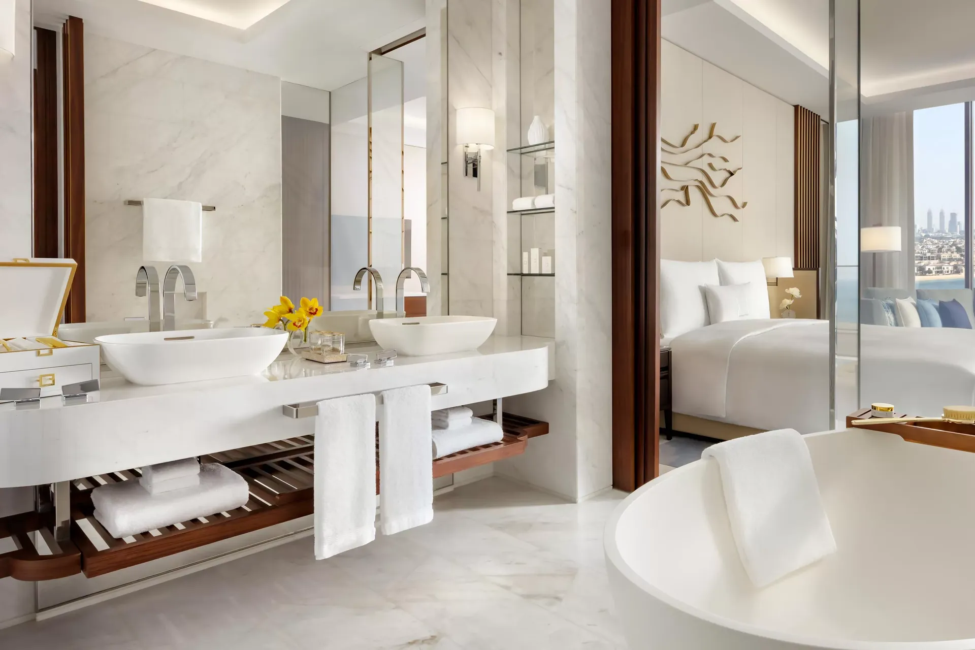 ATR-Guestroom-Palmscapes-King-Bathroom