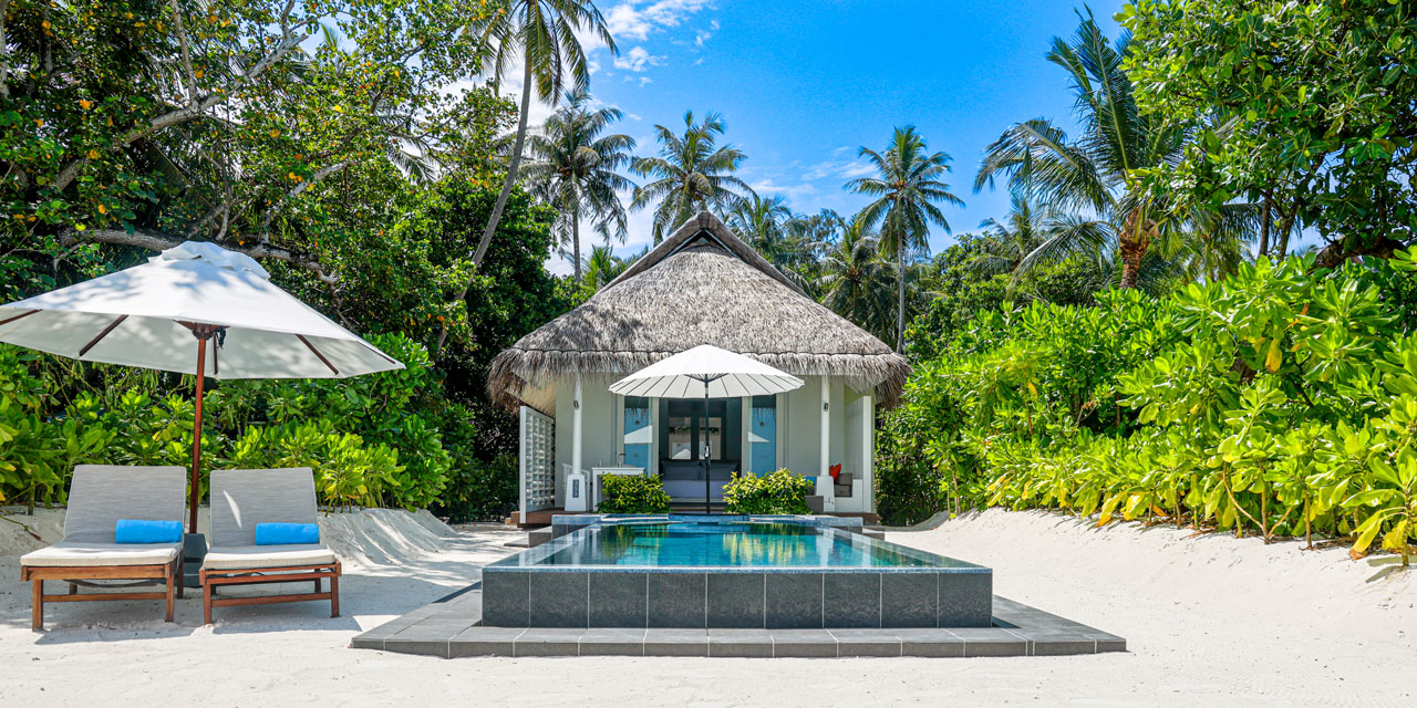 lsaa_romantic-beach-pool-villa_outdoor